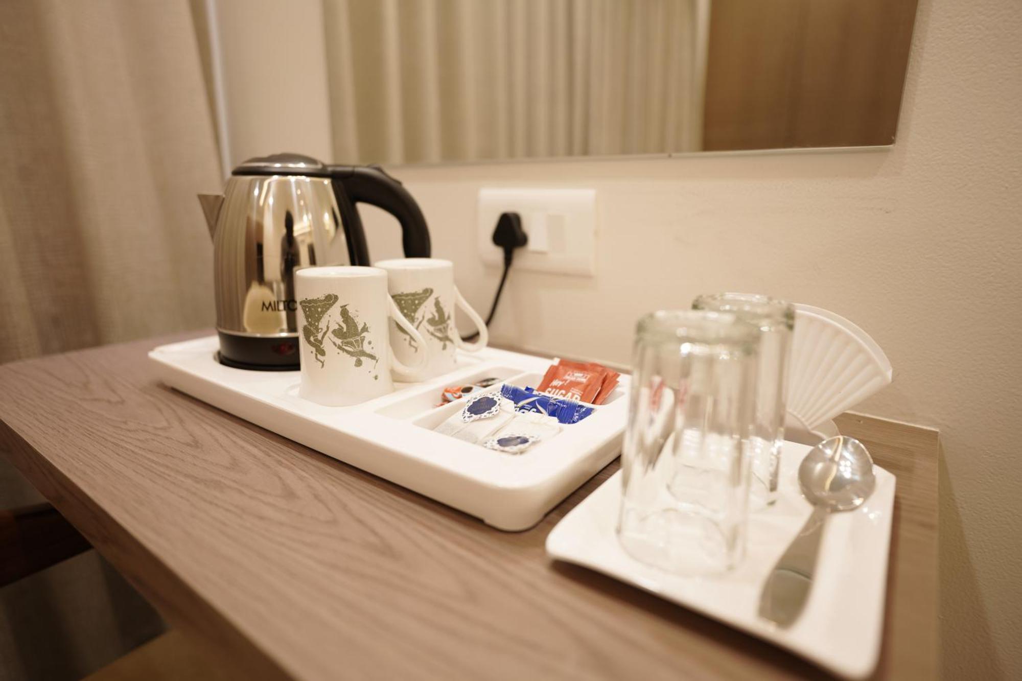 A Square Executive Hotel Aurangābād Extérieur photo