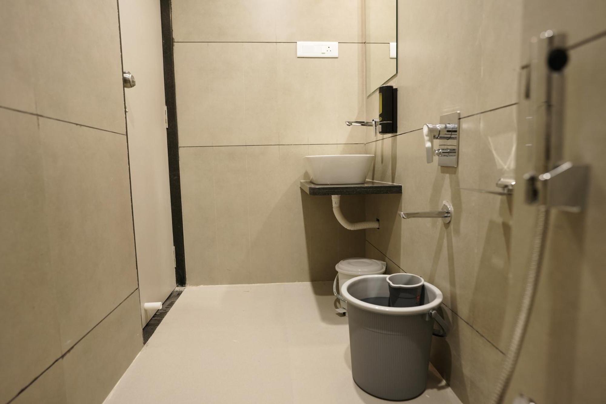 A Square Executive Hotel Aurangābād Extérieur photo