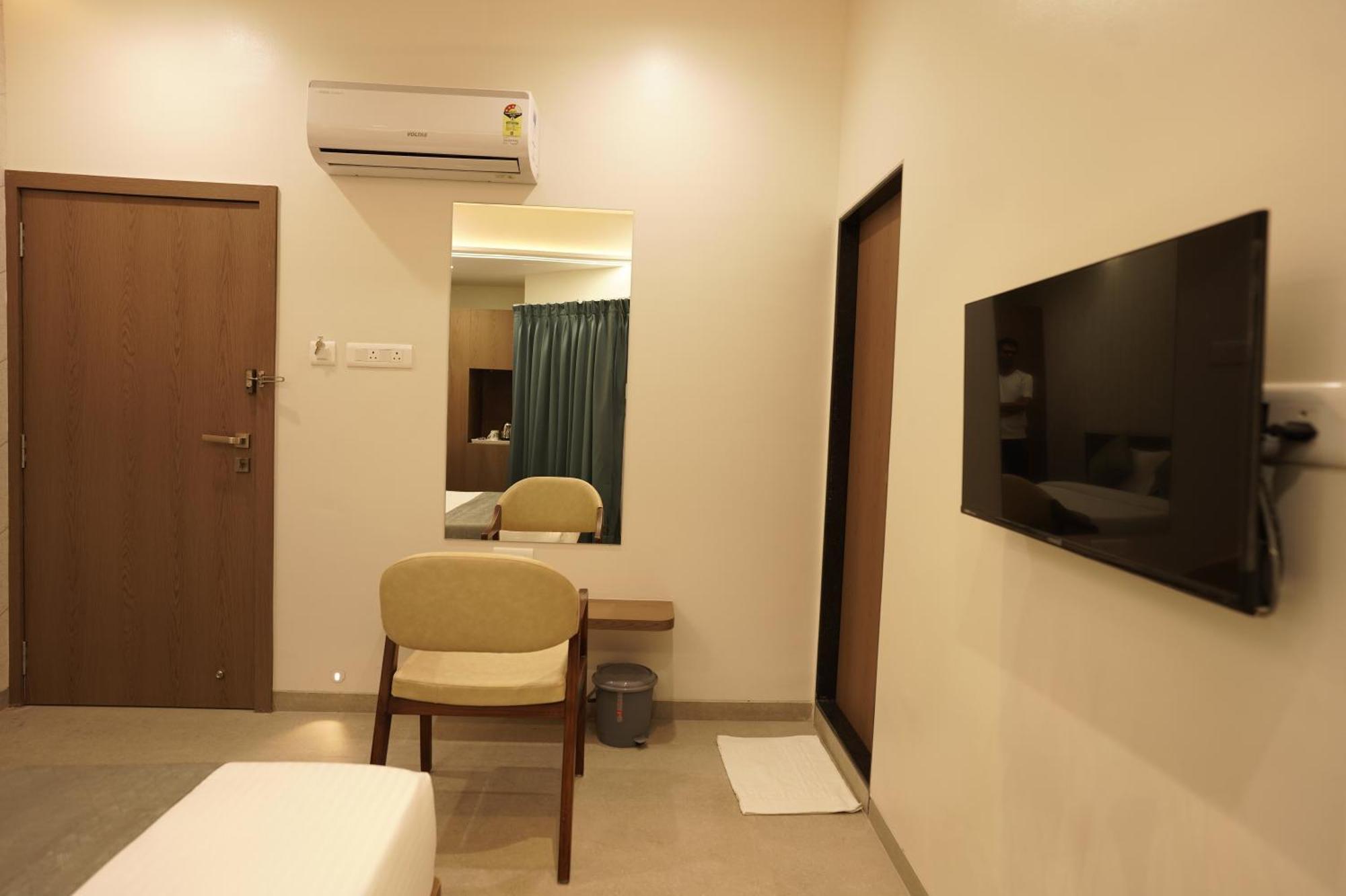A Square Executive Hotel Aurangābād Extérieur photo